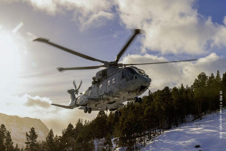 AW101-Merlin-Commando-Helicopter-Force_960640