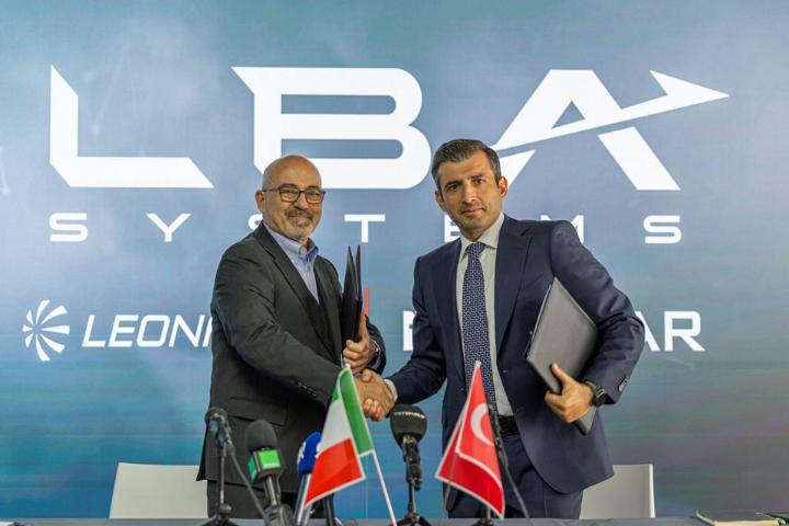 Leonardo-and-Baykar-signing_960640